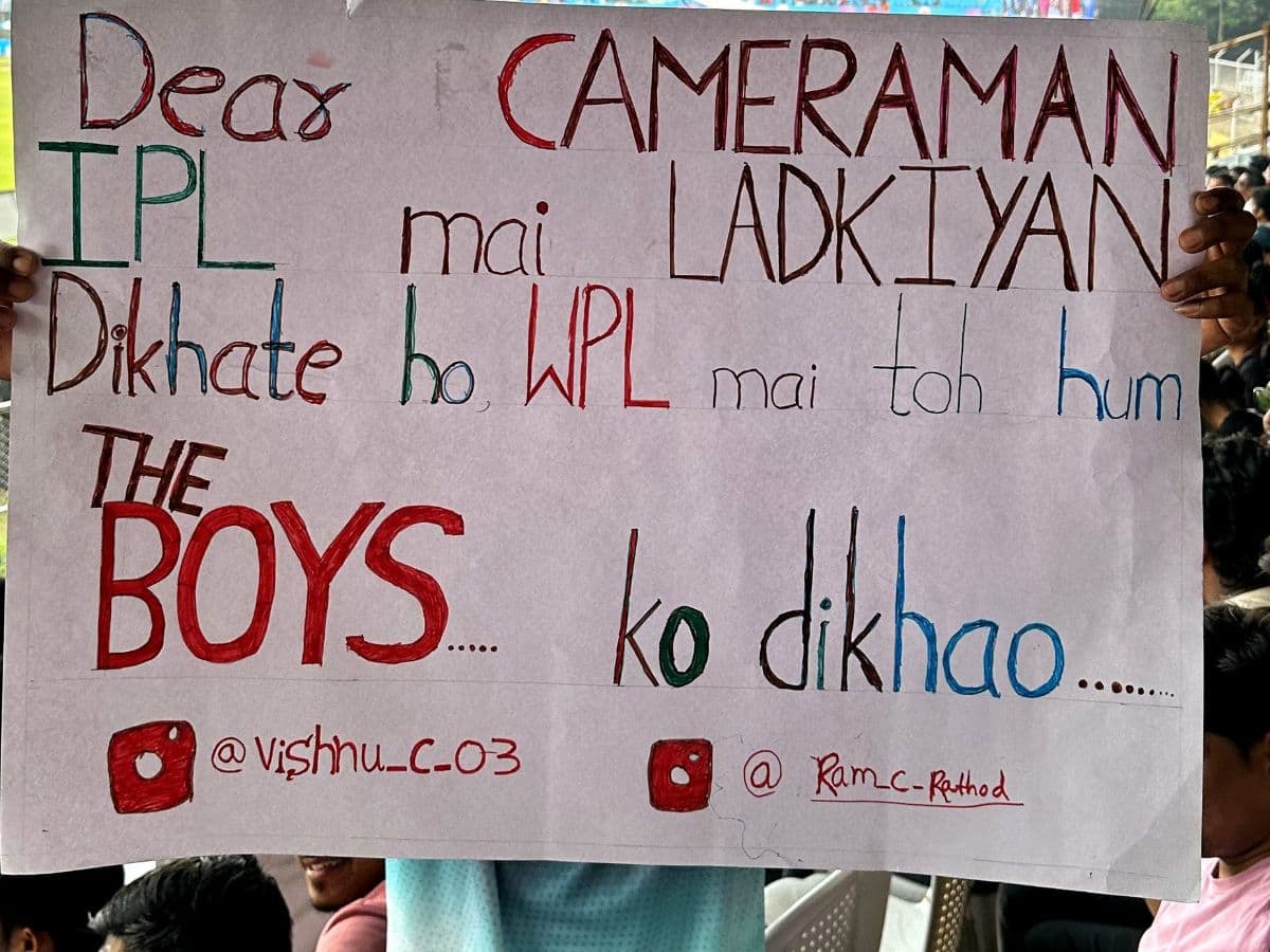 WPL 2023: Fan Brings Hilarious Poster During DC Vs RCB Match, Picture Goes Viral